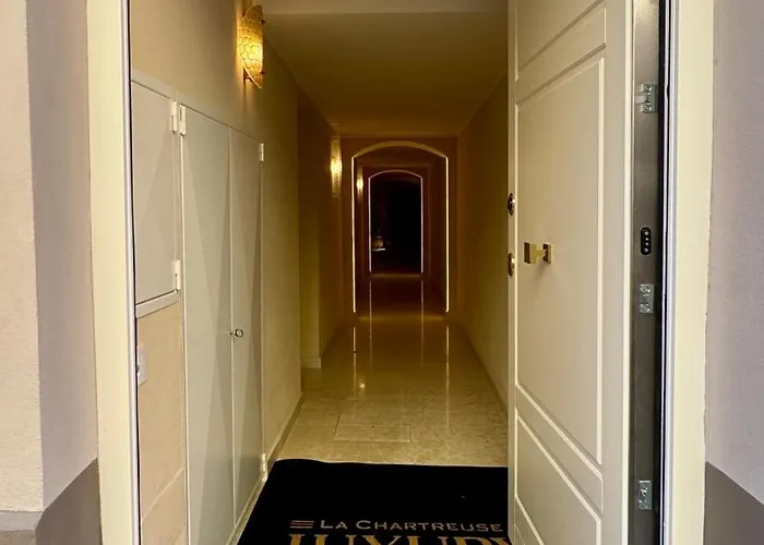 La Chartreuse Luxury Suites