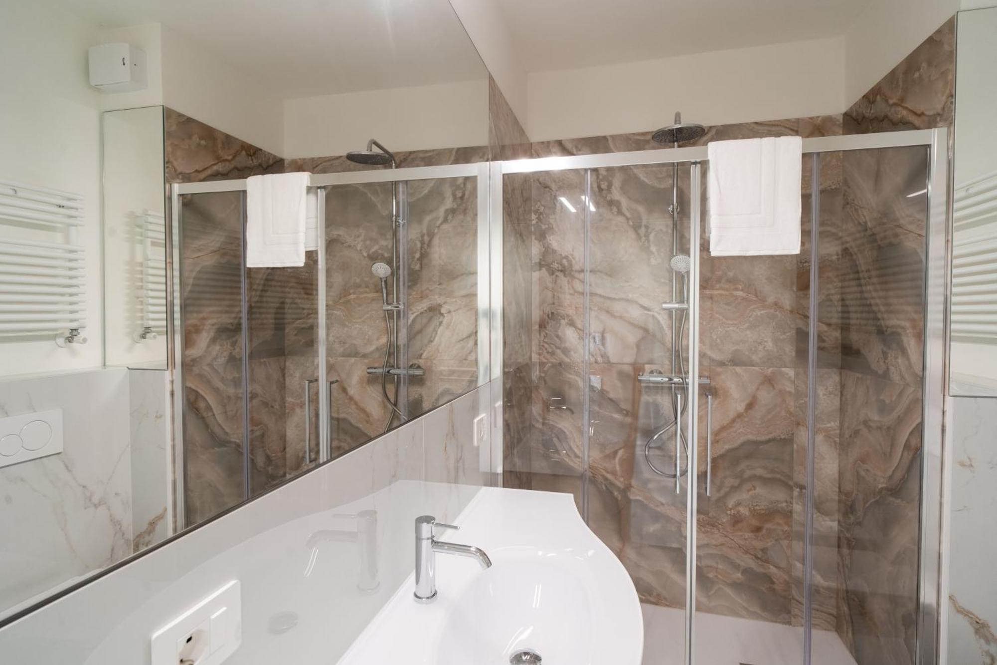 La Chartreuse Luxury Apartment *